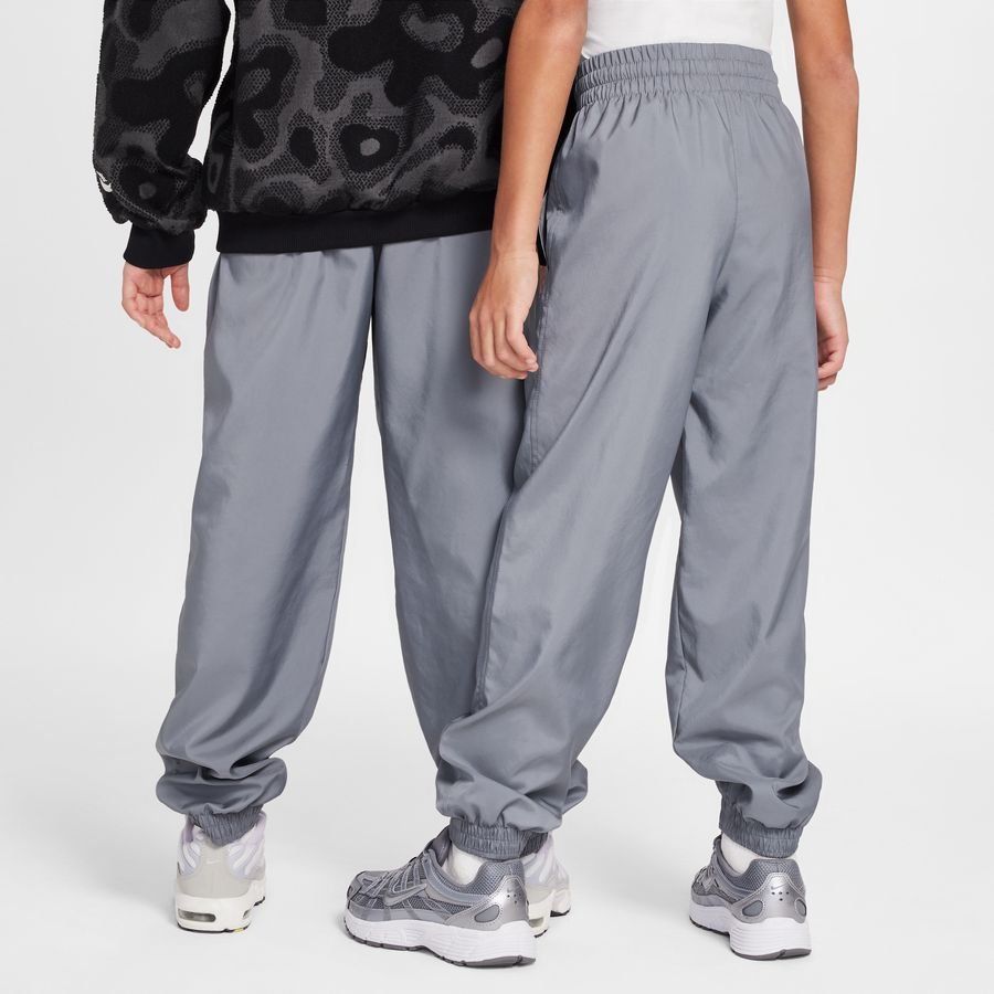 Nike Sportswear Club