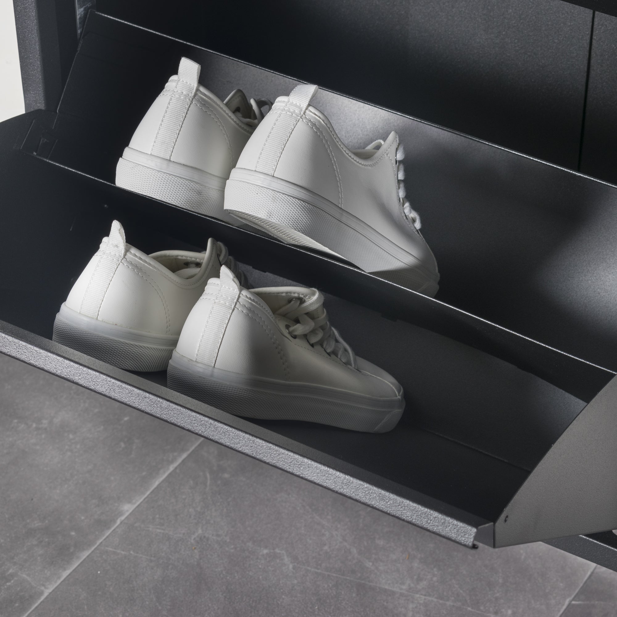 Spinder Design Billy 4 Schoenenkast - Zwart