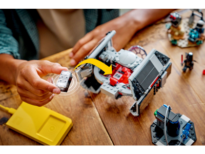 LEGO SMART Play™: Darth Vaders TIE Fighter™ (75421)