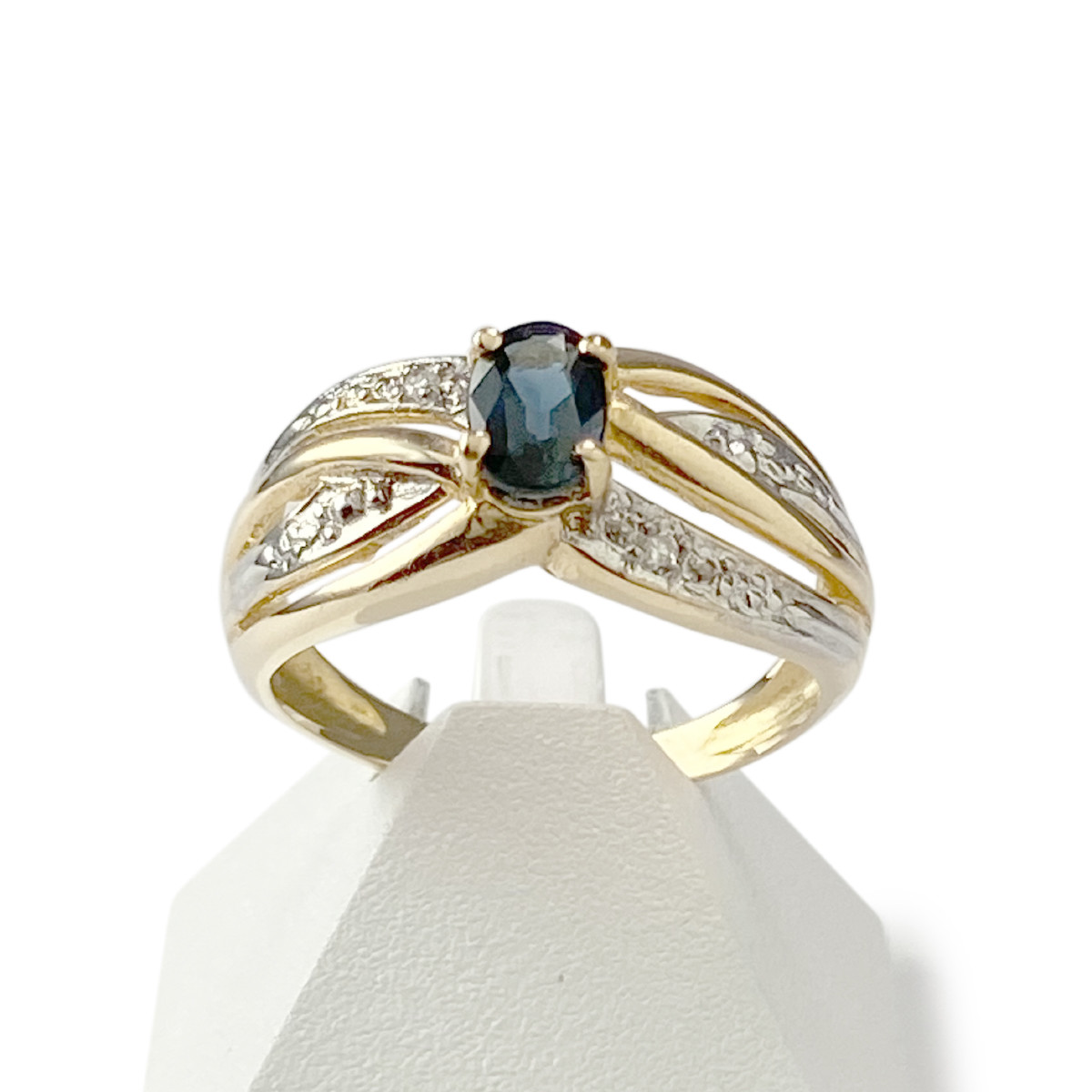 Bague d'occasion or 750 jaune et rhodié diamants saphir