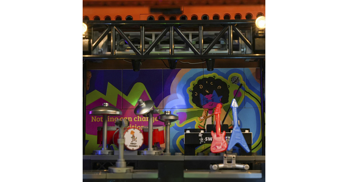 LumibricksStreet Fusion - Factory House of Music Constructiespeelgoed  (F9068)