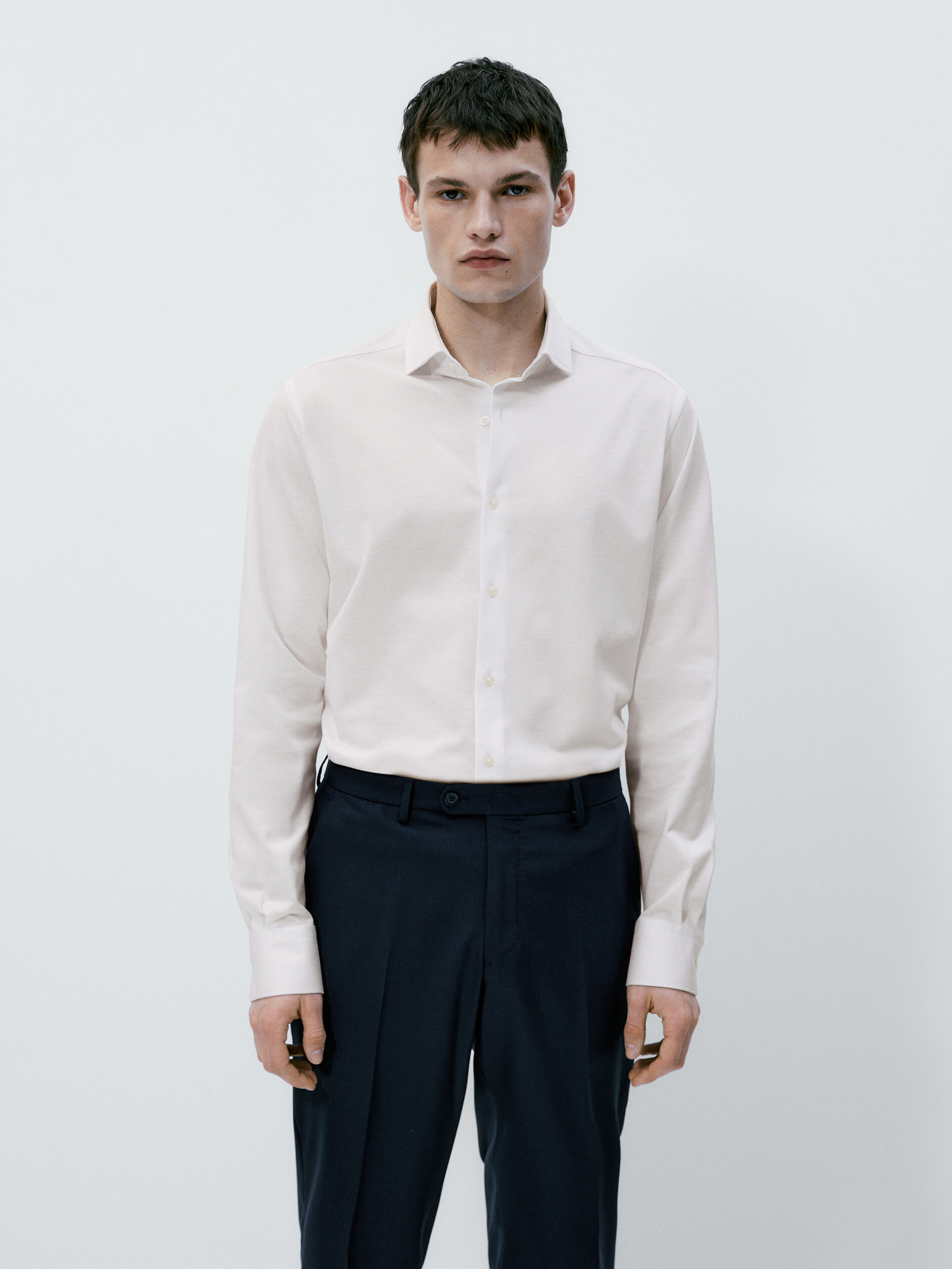 Camisa slim fit com ponto crochê - BRANCA