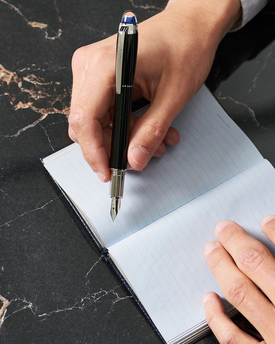 Montblanc Starwalker Resin M Fountain Pen Black