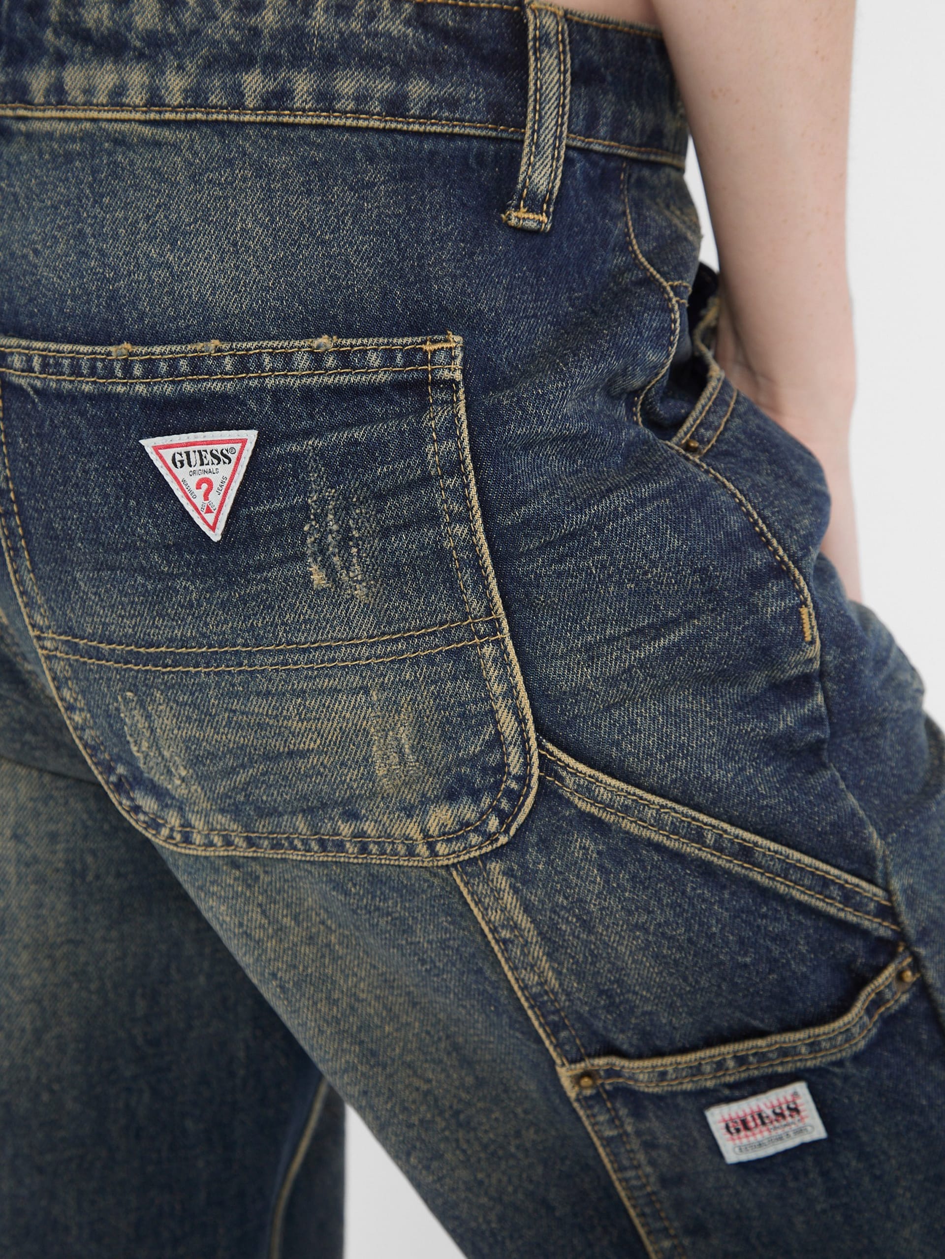 Calça jeans GUESS Originals estilo carpinteiro com efeito desgastado
