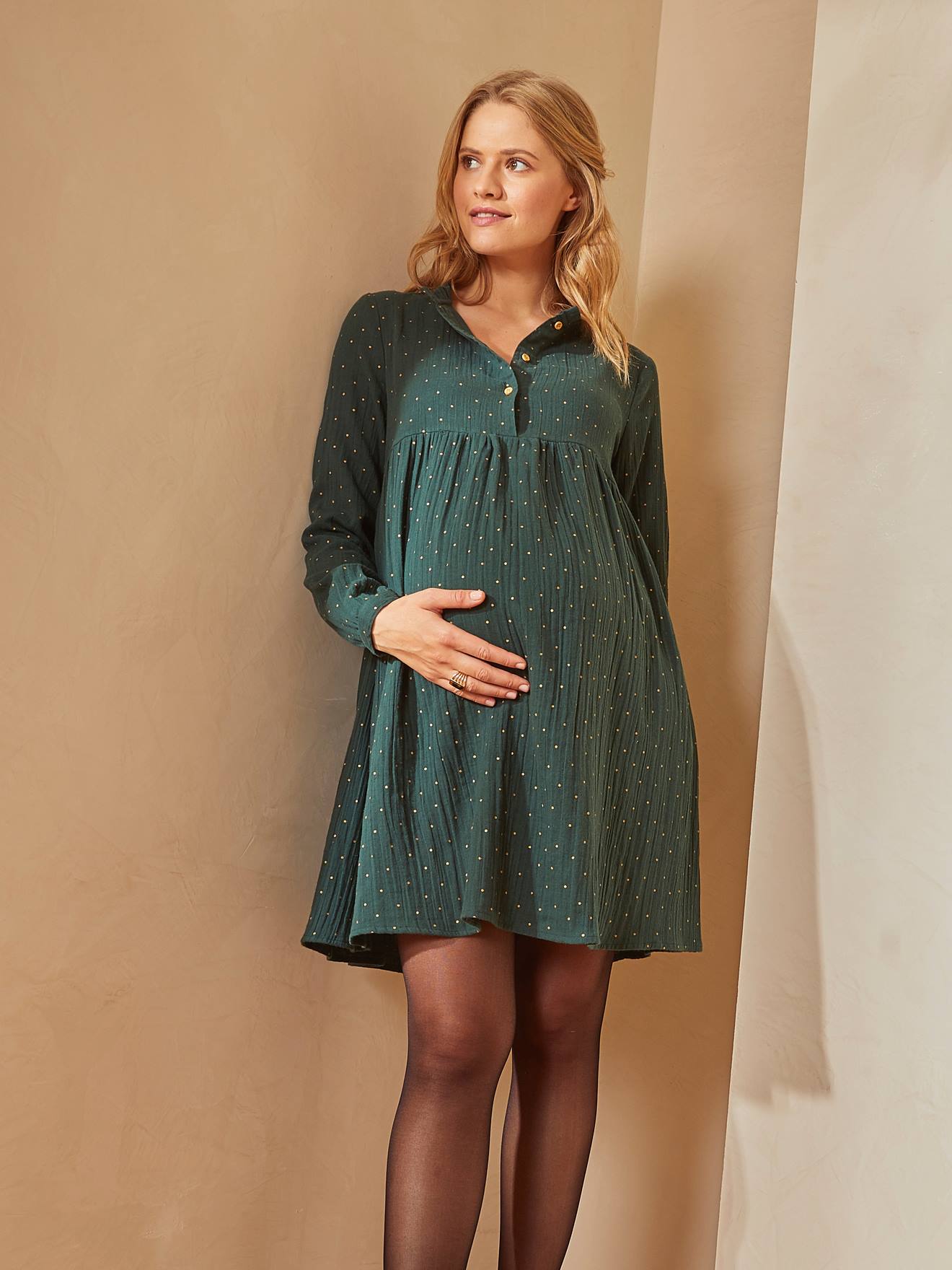 Vestido de maternidade e amamentação em chiffon de algodão estampado cinza escuro