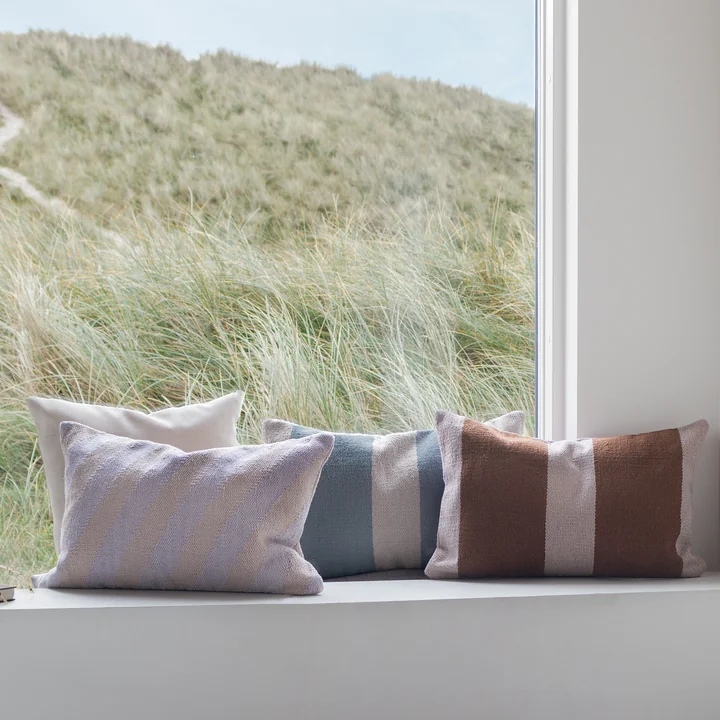 Mette Ditmer - Across Kilim Kissenbezug, 40 x 60 cm, light grey