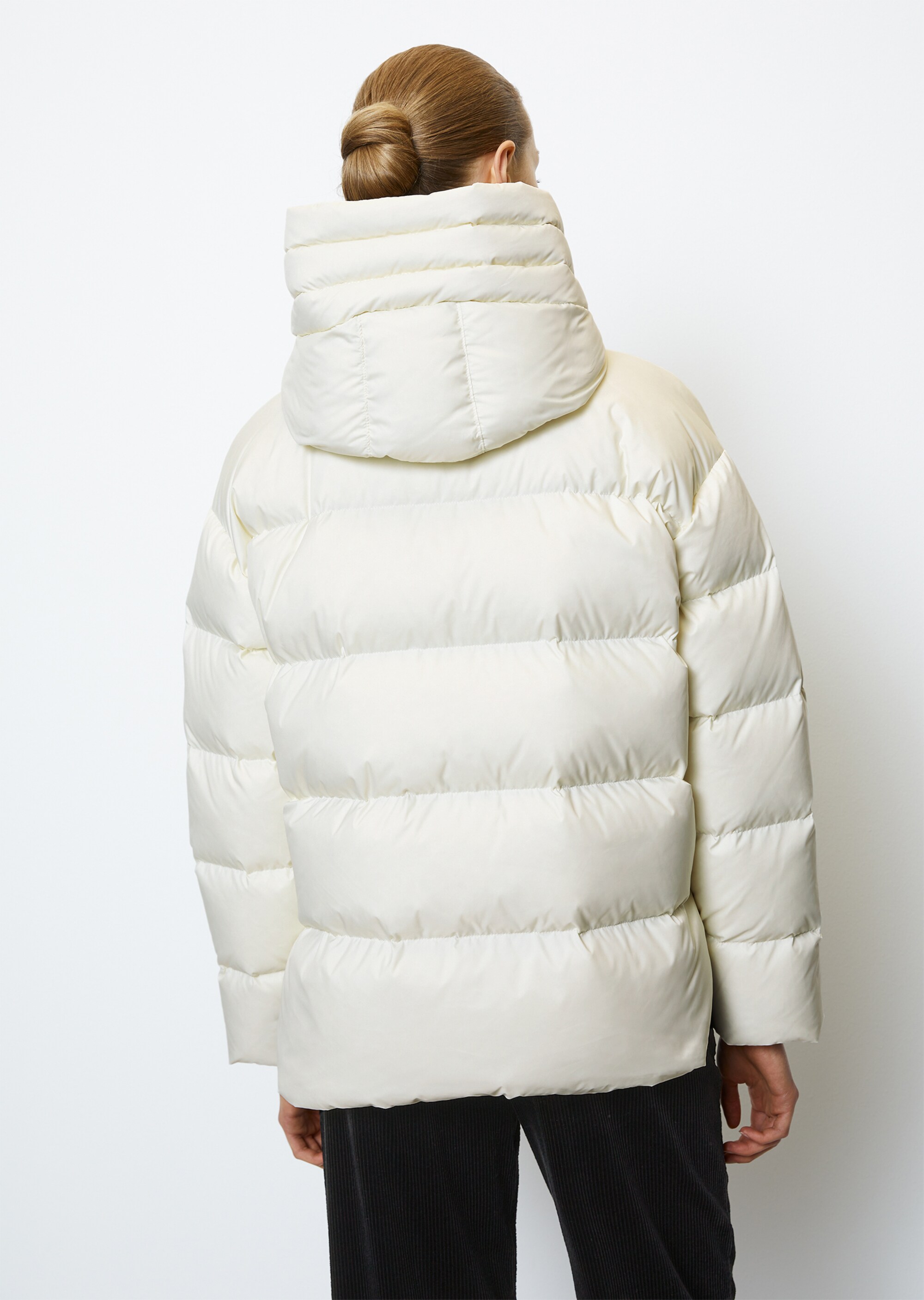 Puffer-Daunenjacke relaxed mit seitlichen Knopfleisten
