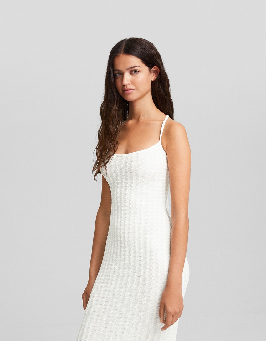 Vestido longo rústico com alças finas