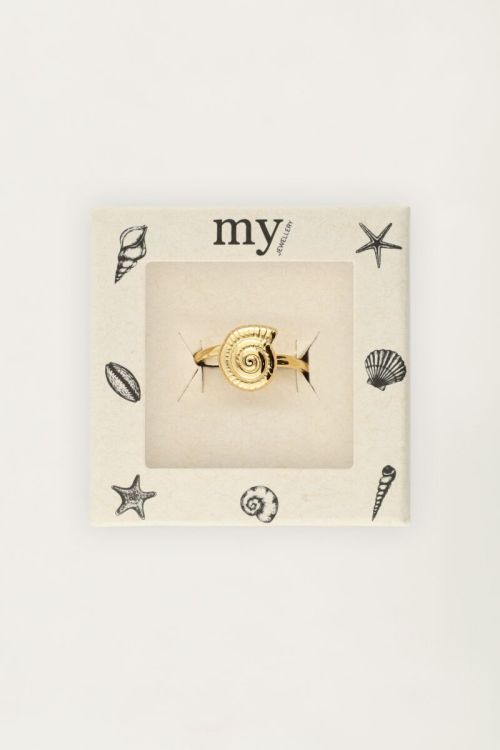 Ring met zeeschelp