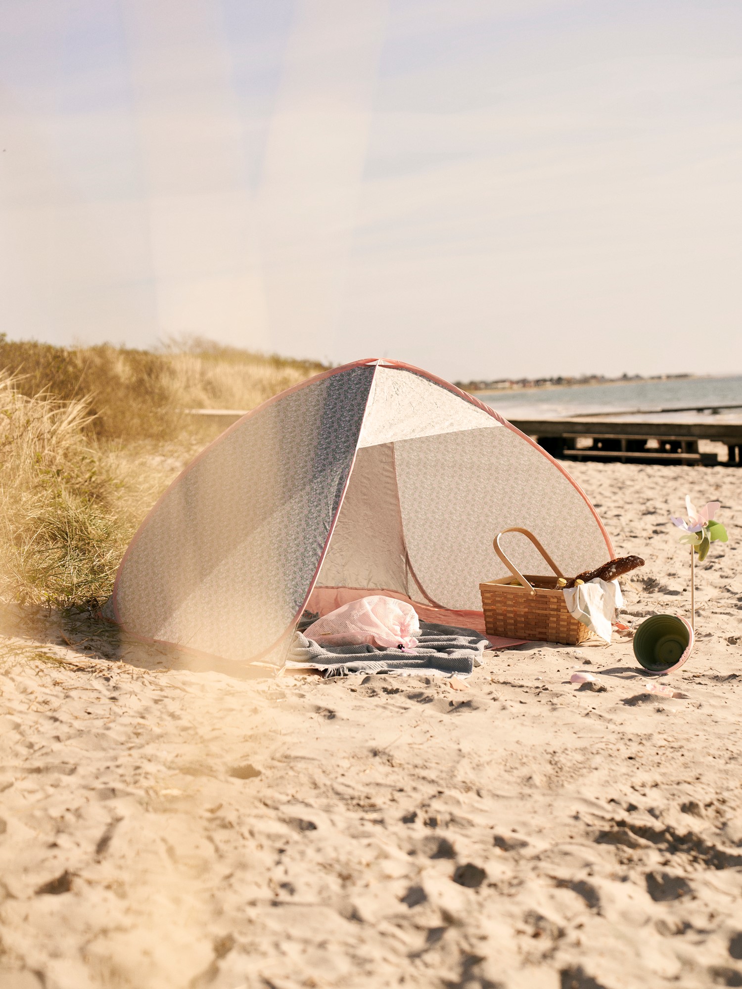 Strandtelt til børn | Polyester/metal. 150 x 93 x 93 cm. | Dusty Green
