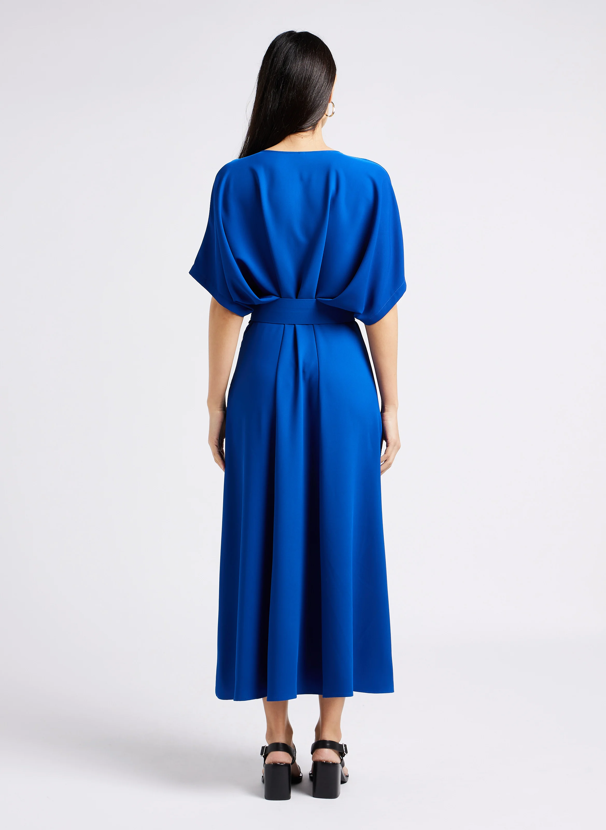 Robe longue cintrée col rond à manches chauve-souris | Bleu