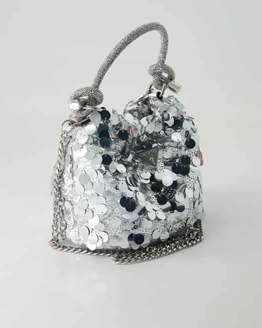Guess Holiday Shine Top Handle Pouch Umhängetasche in Silber