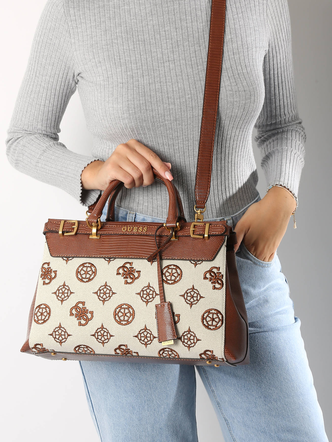 Sac port main Sestri logo GUESS