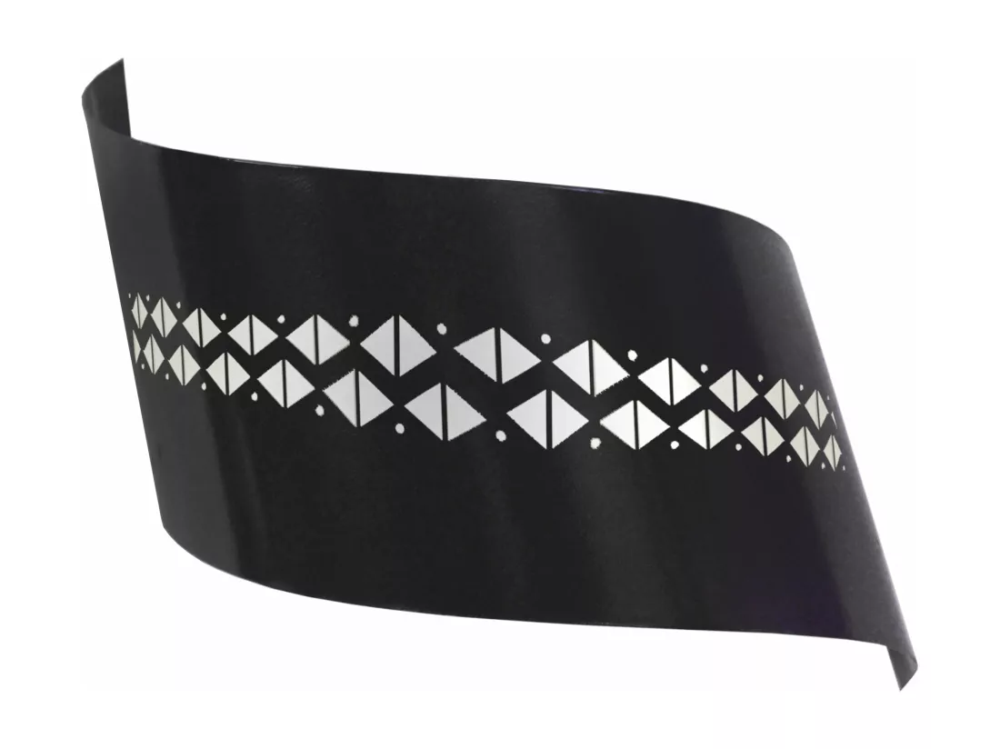 Applique métal noir decoupé laser 10 cm.