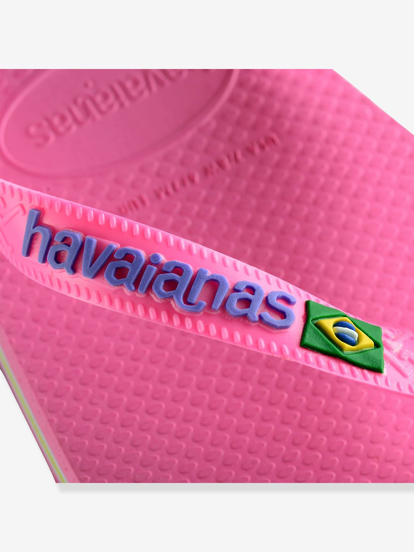 Chinelo infantil Havaianas rosa com logo do Brasil