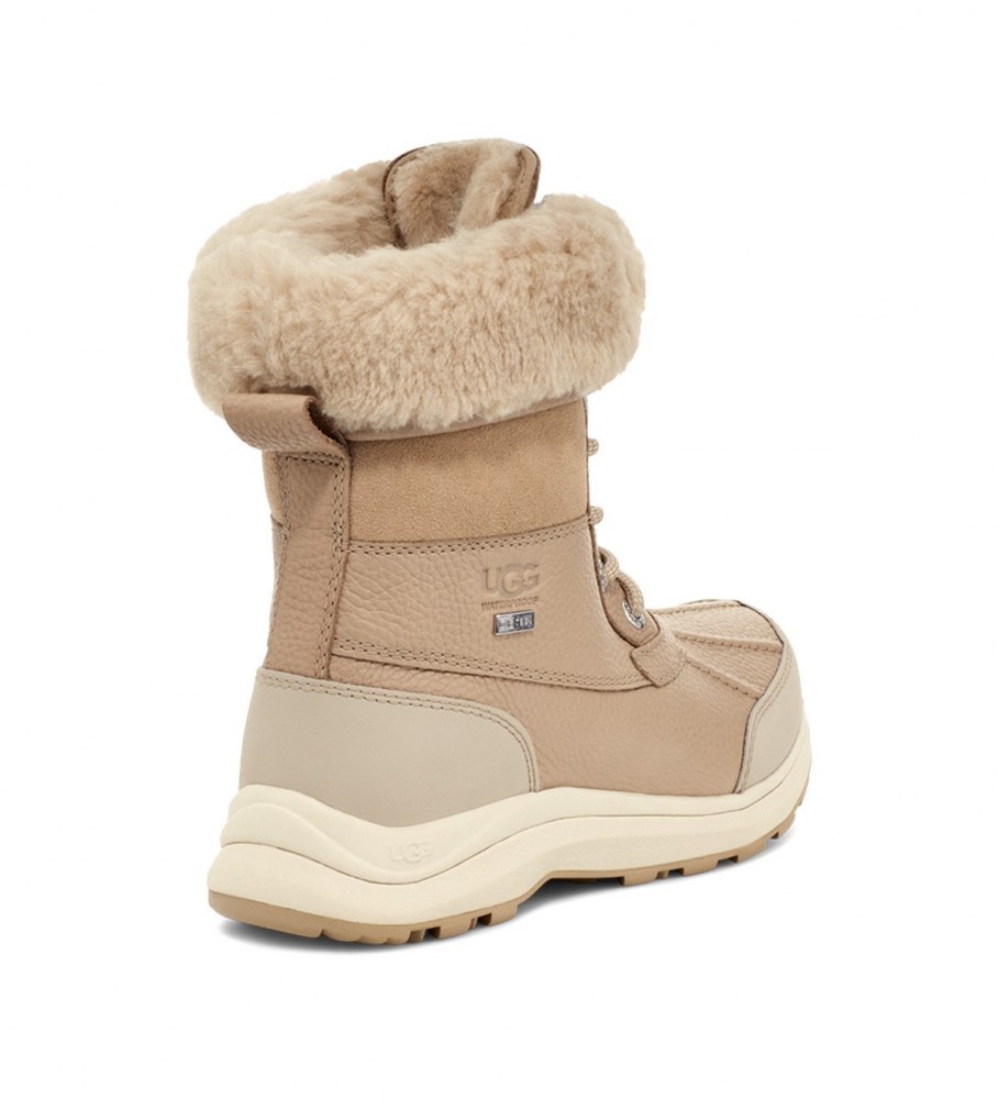 Botas UGG W Adirondack III em couro bege