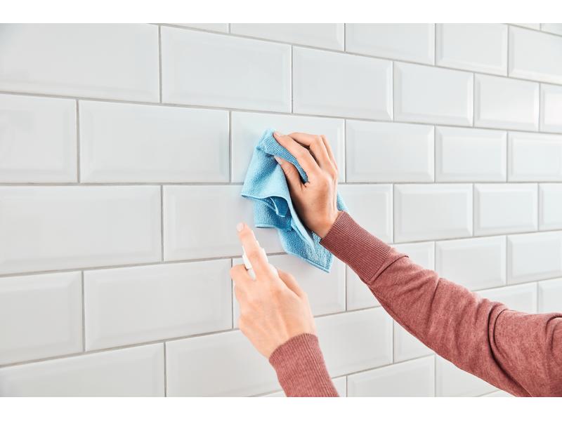 tesa Klebenagel Leinwand für Fliesen & Metall 2 kg Klebenagel für Leinwände, Fliesen & Metall