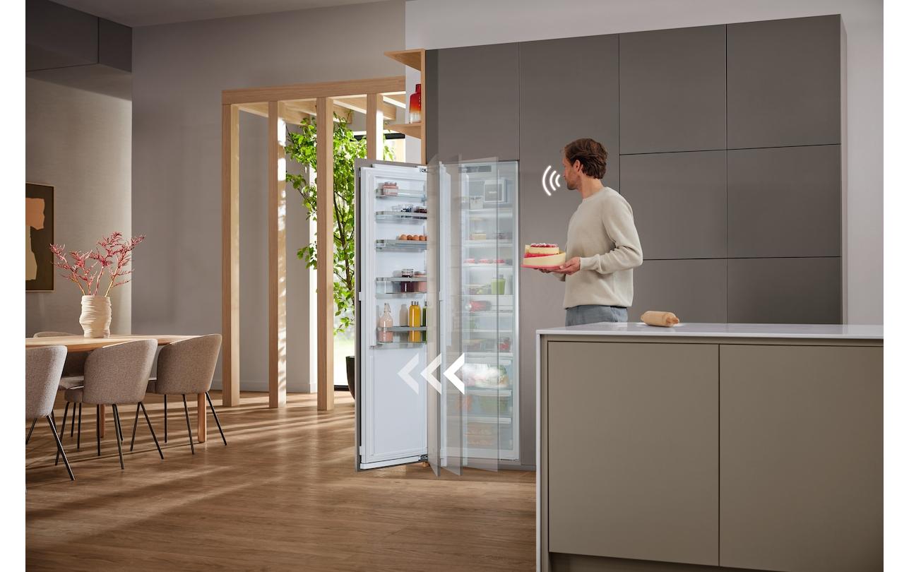 Einbaukühlschrank K 7798 C L Links<br>Einbau-Kühlschrank mit ActiveDoor, PerfectFresh Active und 4 Sterne Gefrierfach für maximalen Komfort