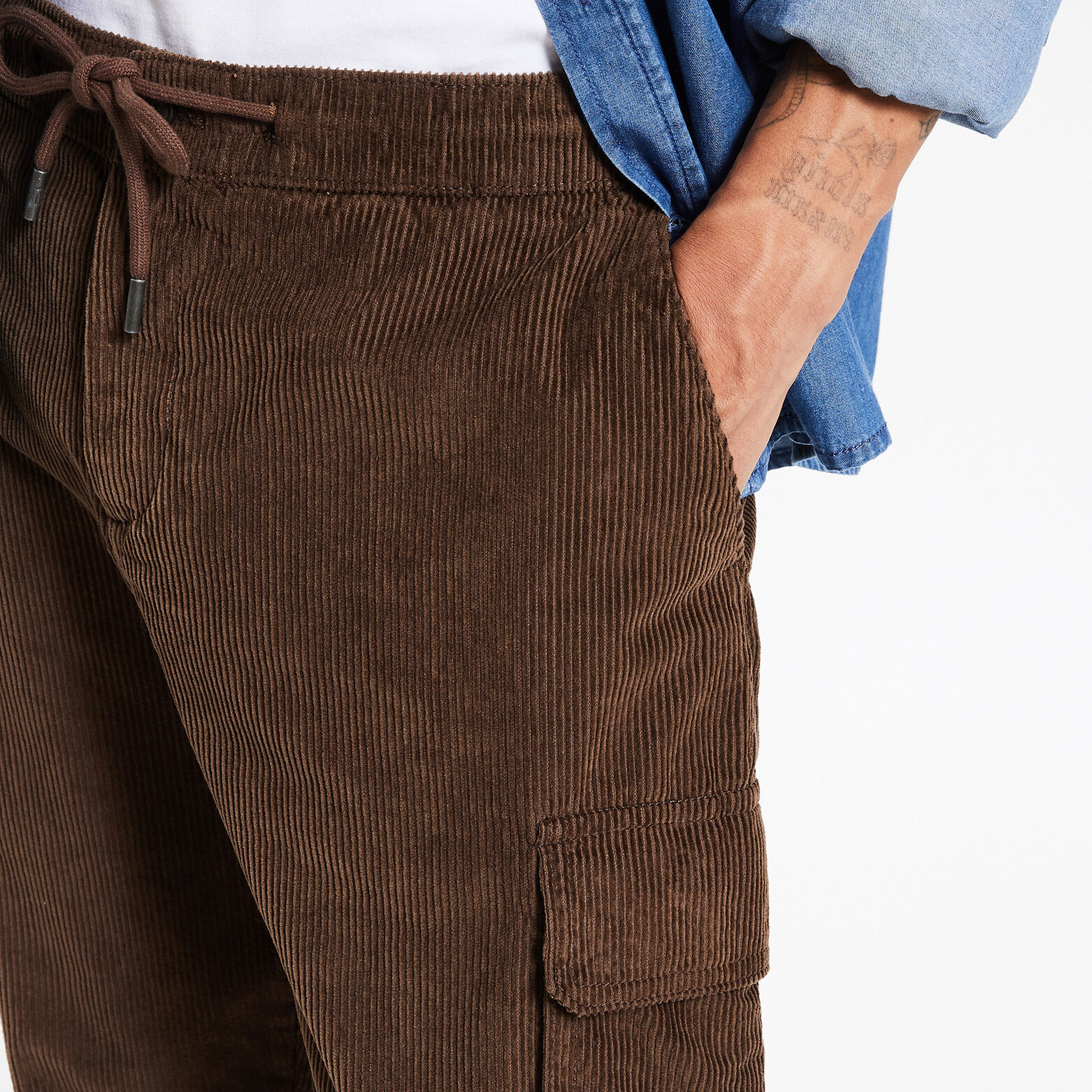 Pantalon cargo en velours coton recyclé Marron