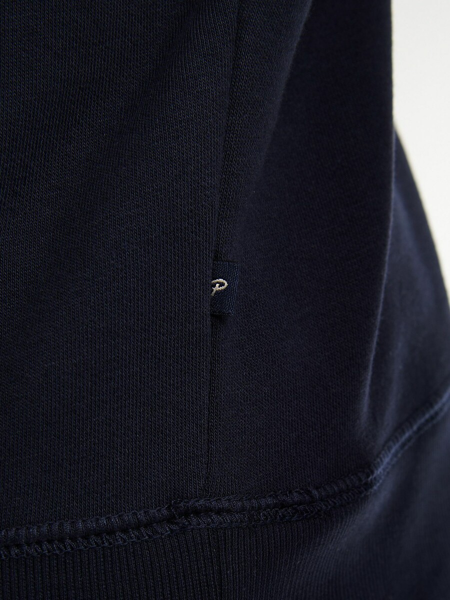 INDÚSTRIAS PETROLÍFERAS<br>Moletom com Capuz Estampado