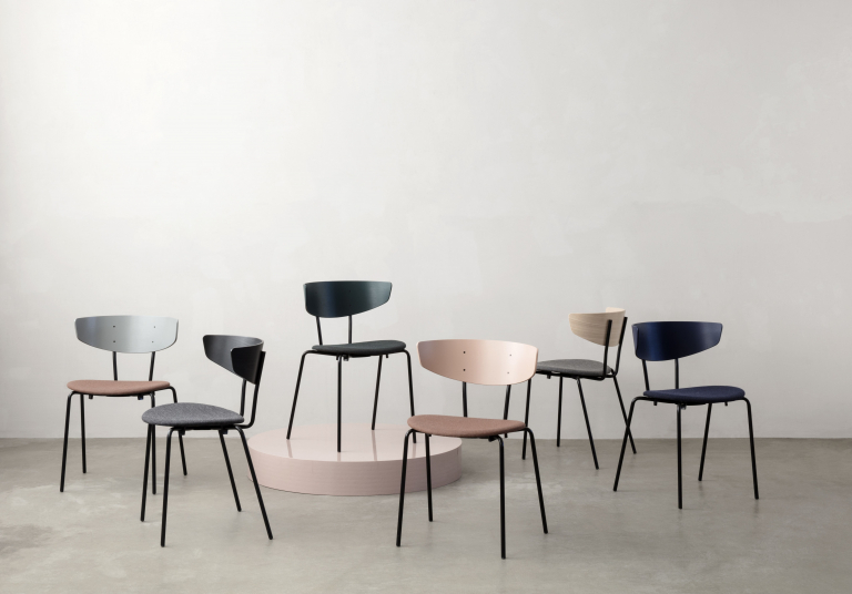 Ferm Living Herman gestoffeerde stoel donkerblauw