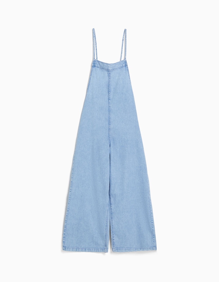 Macacão jeans com alças finas