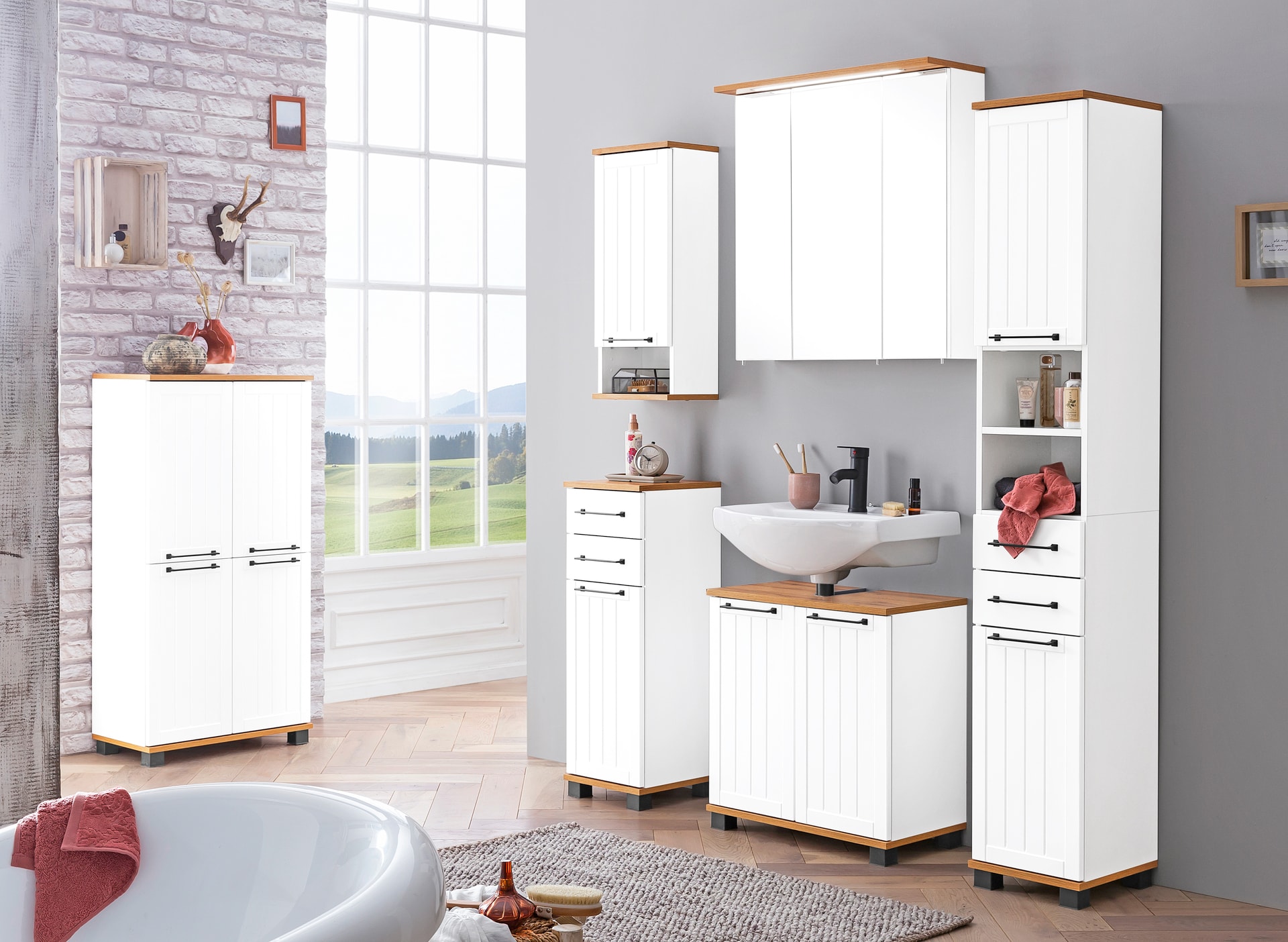 Bad-Hängeschrank O300/154139 weiß