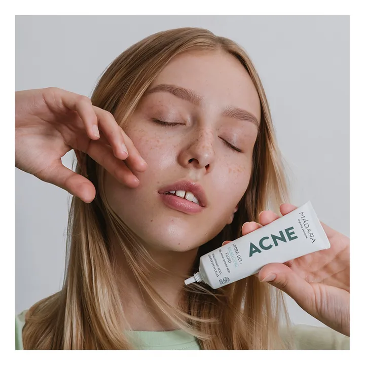 MÁDARA Fluide équilibrant Acne - 40 ml