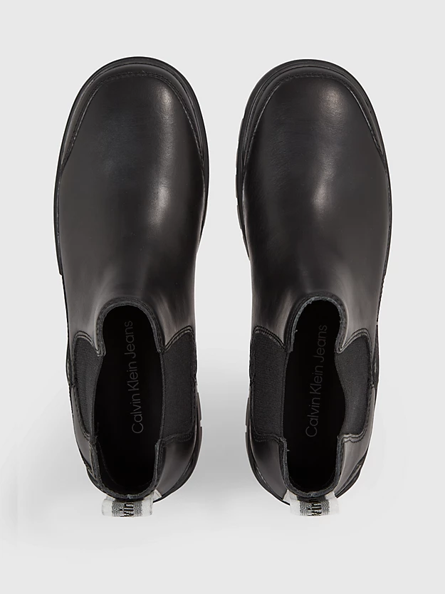 botas de couro até o tornozelo