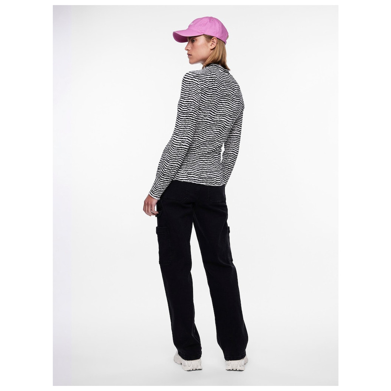 Pieces PCSESH LS T-NECK TOP BC