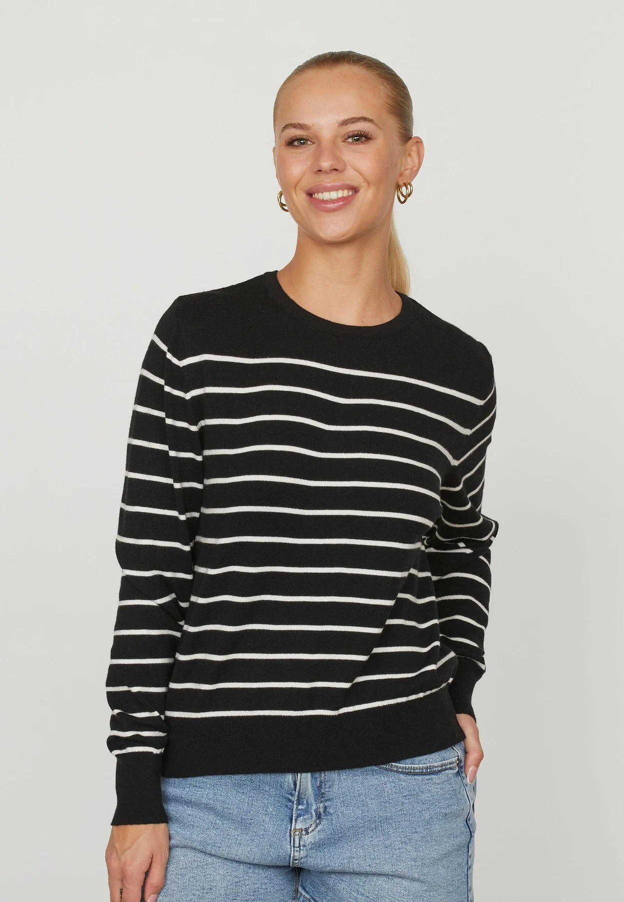 Sisters Point Maldi-Ls 010 black cream