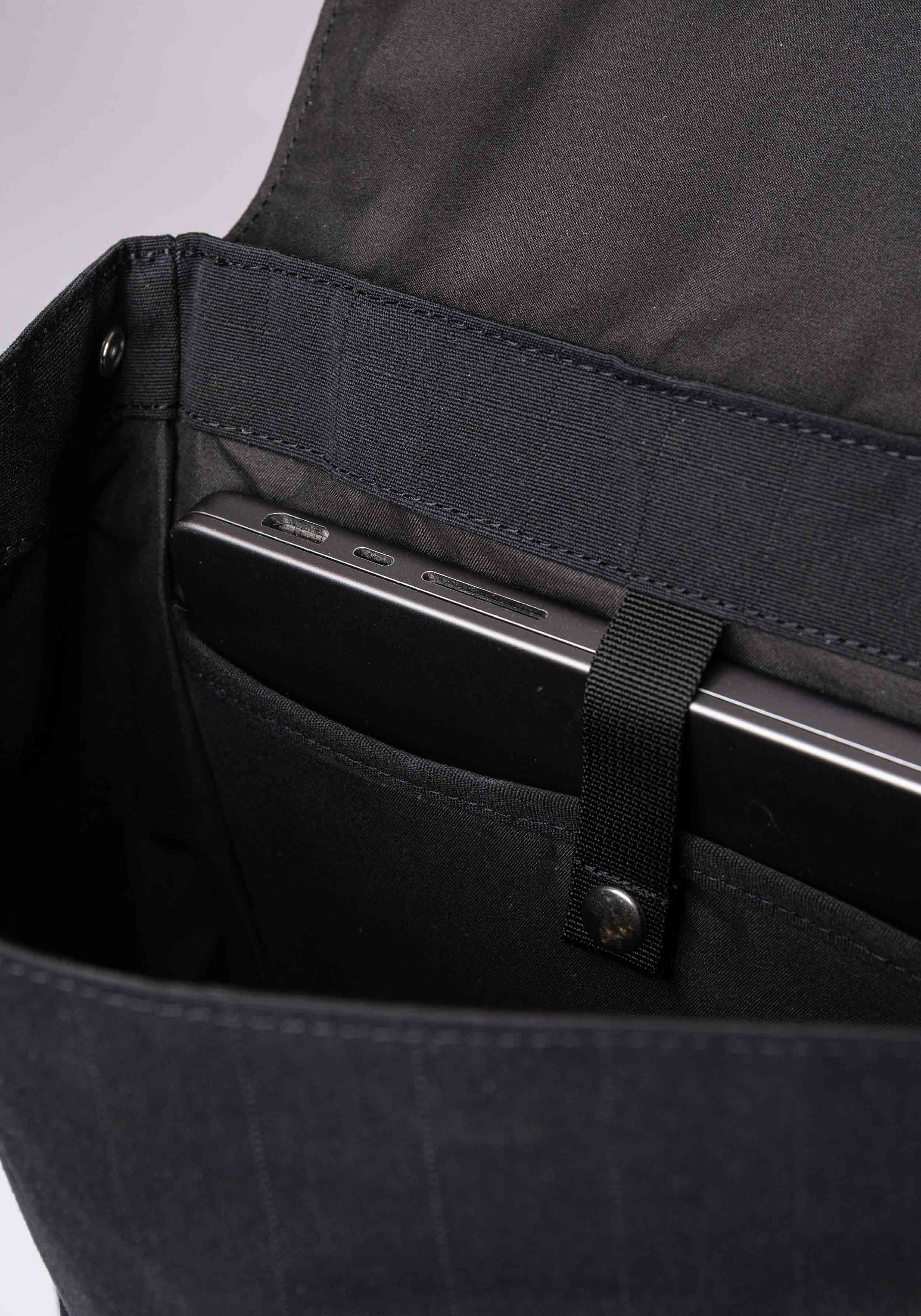 Sandqvist Rucksack Everyday Lid Backpack M Black with Black Leather