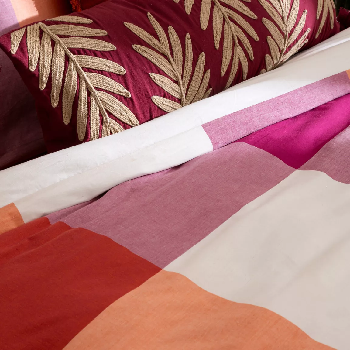 Housse de couette et deux taies coton (240 x 220 cm) Yuca Multicolore