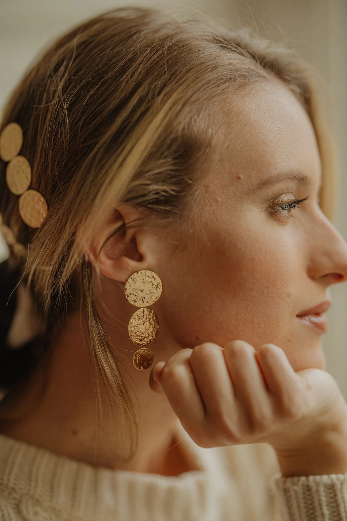 HESTIA - Boucles d'oreilles puces pendantes ronds martelés plaqué argent | Argent