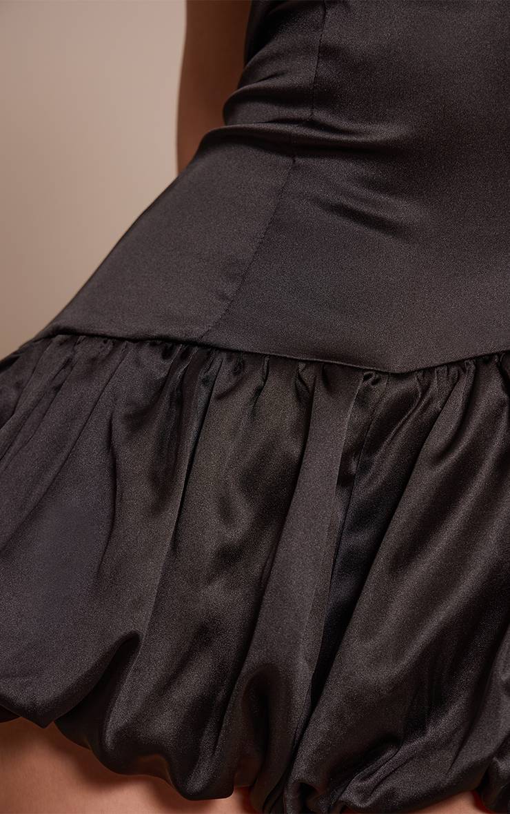 Noir Combinaison-short Satinée Dos Nu À Jambes Bouffantes