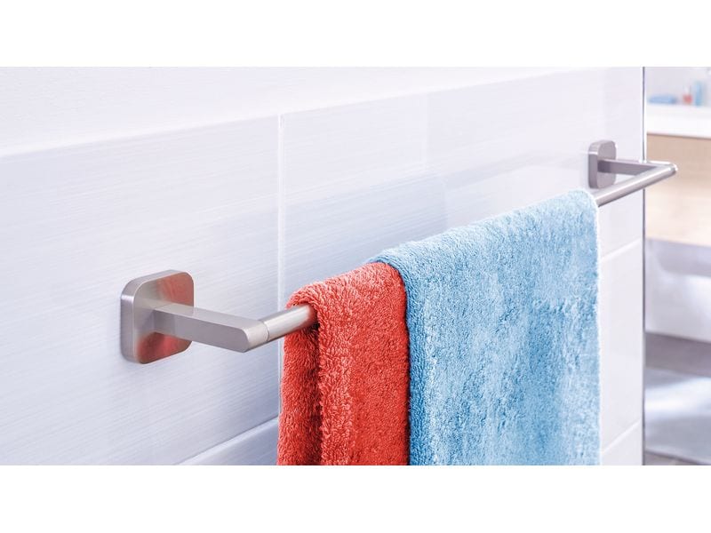 tesa Esteetic Handtuchstange Silber Handtuchhalter zur Wandbefestigung ohne Bohren