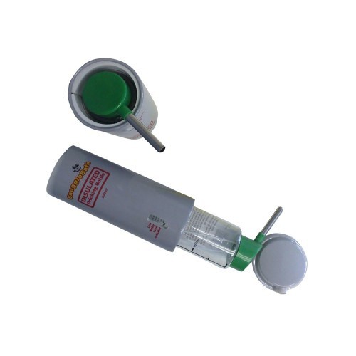 Bebedouro de garrafa com revestimento para tocas ou gaiolas.