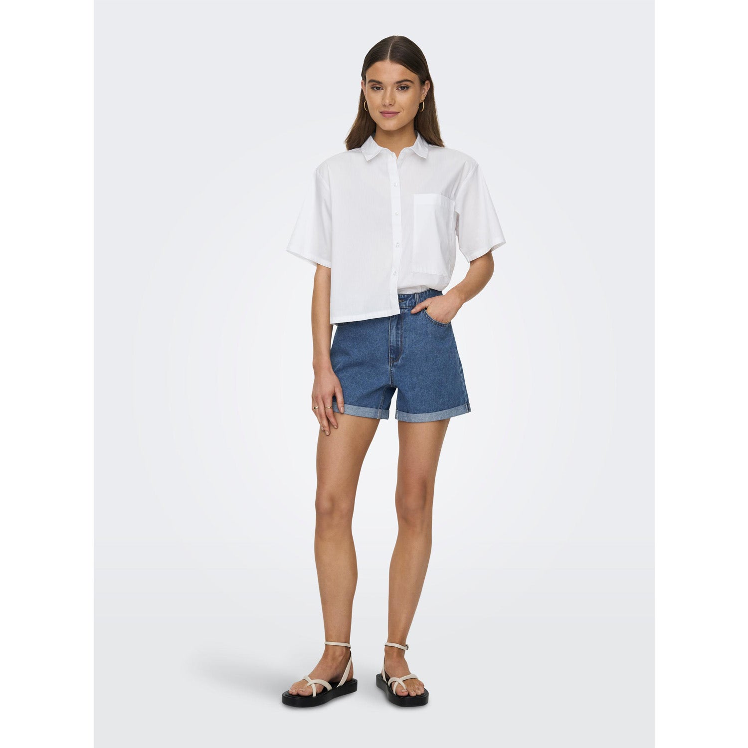 ONLY  ONLVEGA LIFE HW MOM SHORTS