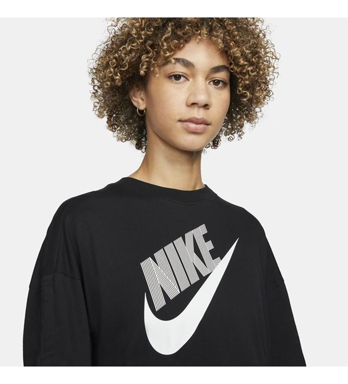 Nike Women Sportswear  Dance T-Shirt