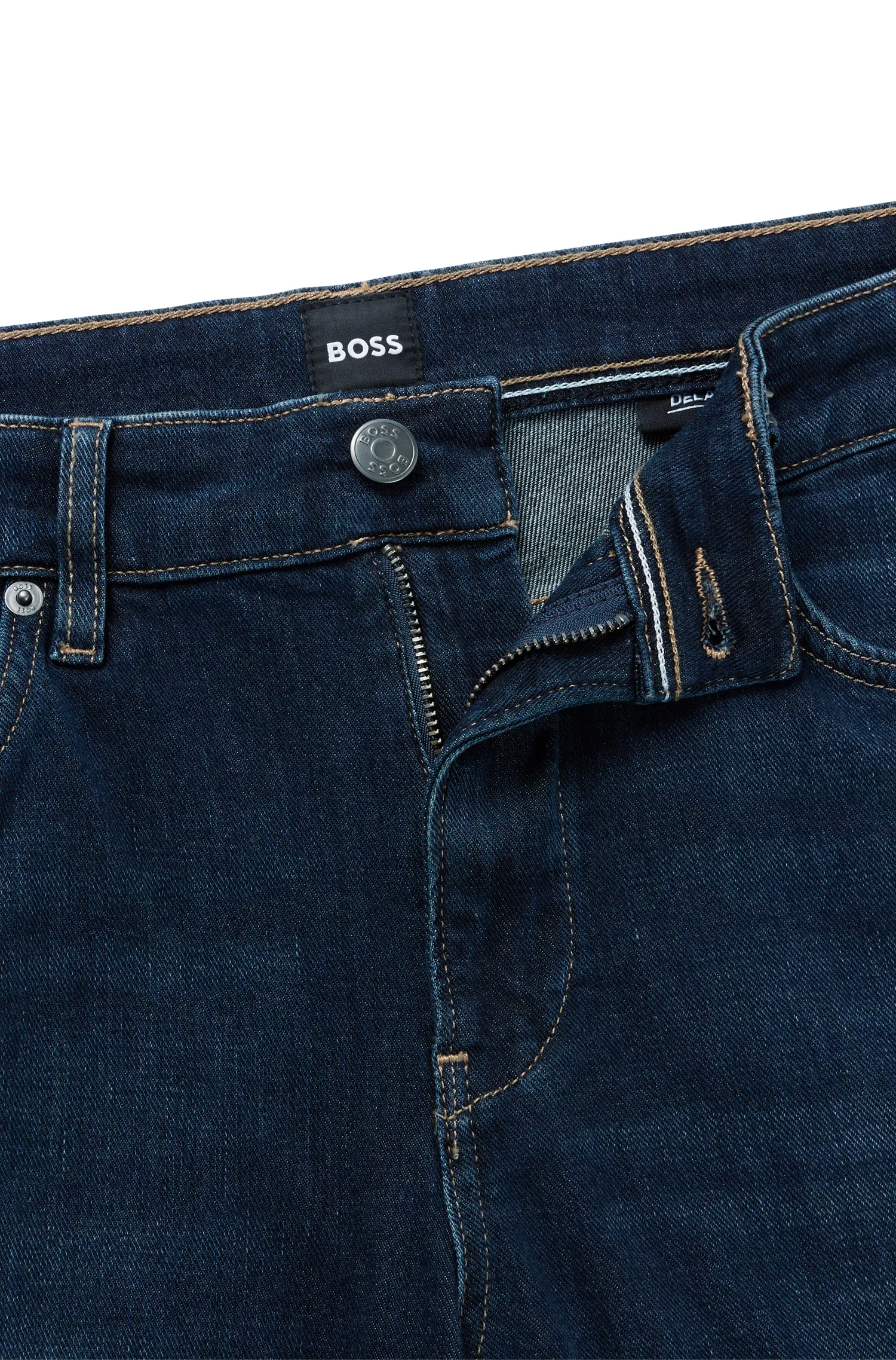 Calça jeans BOSS preta, corte slim, em denim italiano azul com toque de cashmere.