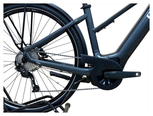 Produit reconditionné . Cube Touring Hybrid One 625 SHIMANO ALIVIO 2024 . Vélo électrique . Cube . très bon état