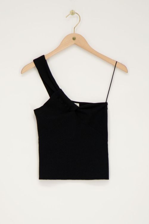 Zwarte one-shoulder top met gedraaid effect