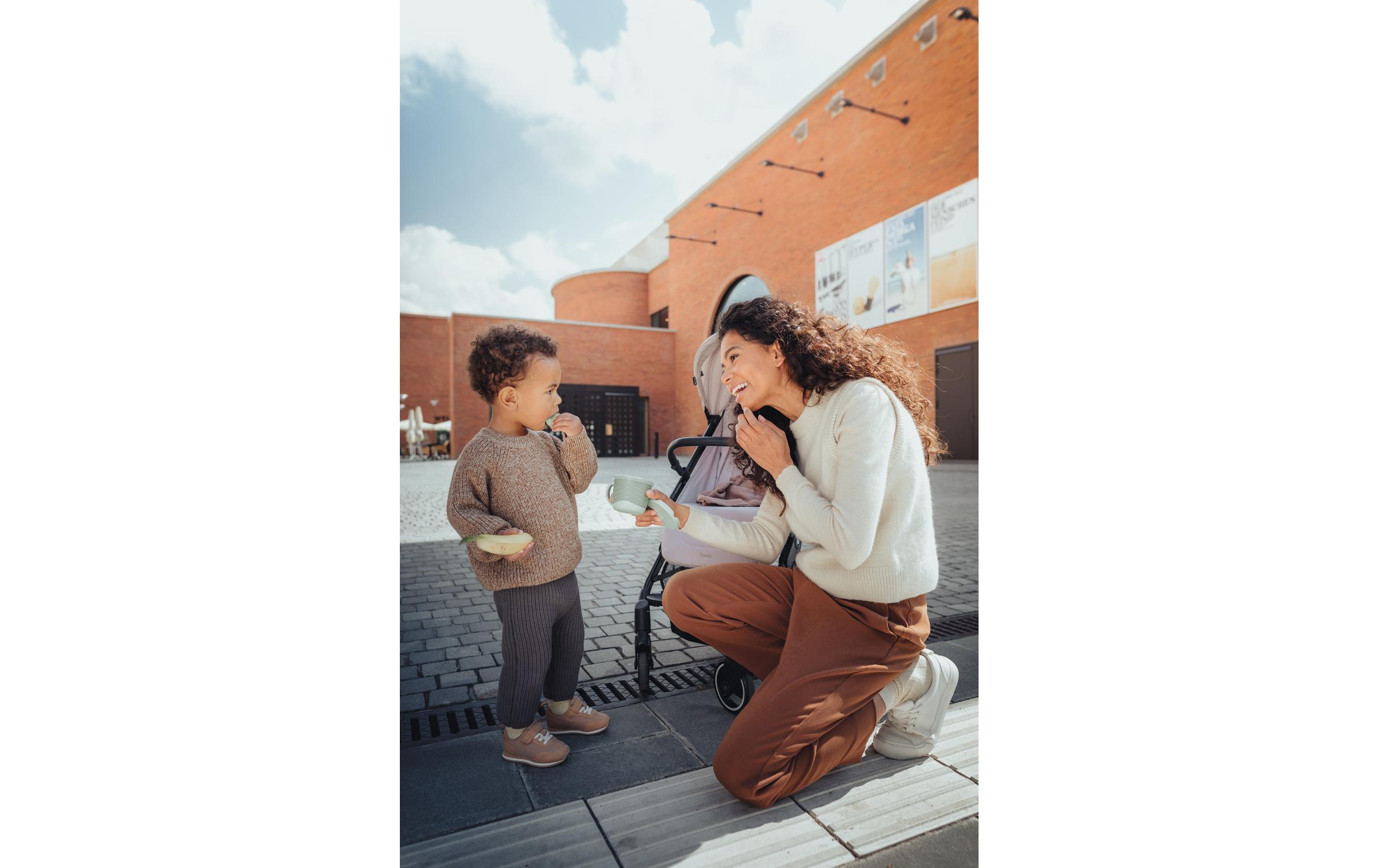 Buggy Travel N Care Schwarz<br>Handlicher, kompakt verstaubarer Kinderwagen
