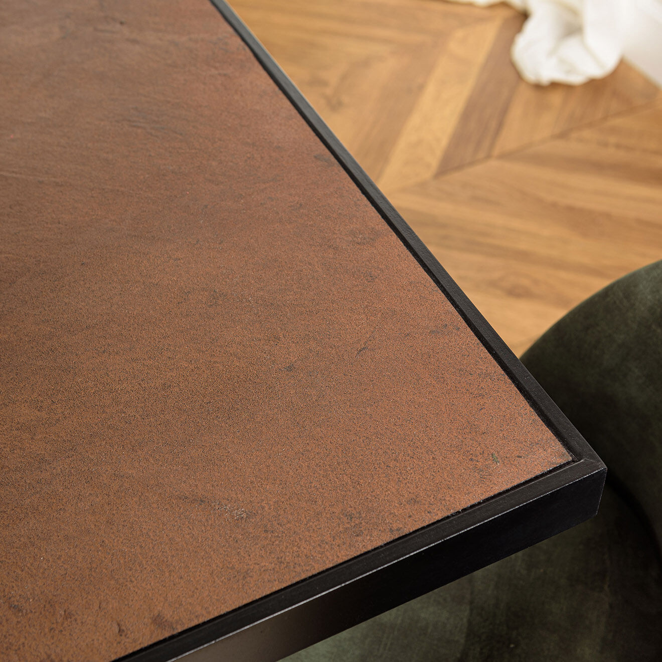 Macabane Table à manger effet pierre Basile bois/noir - 220x110x76 cm
