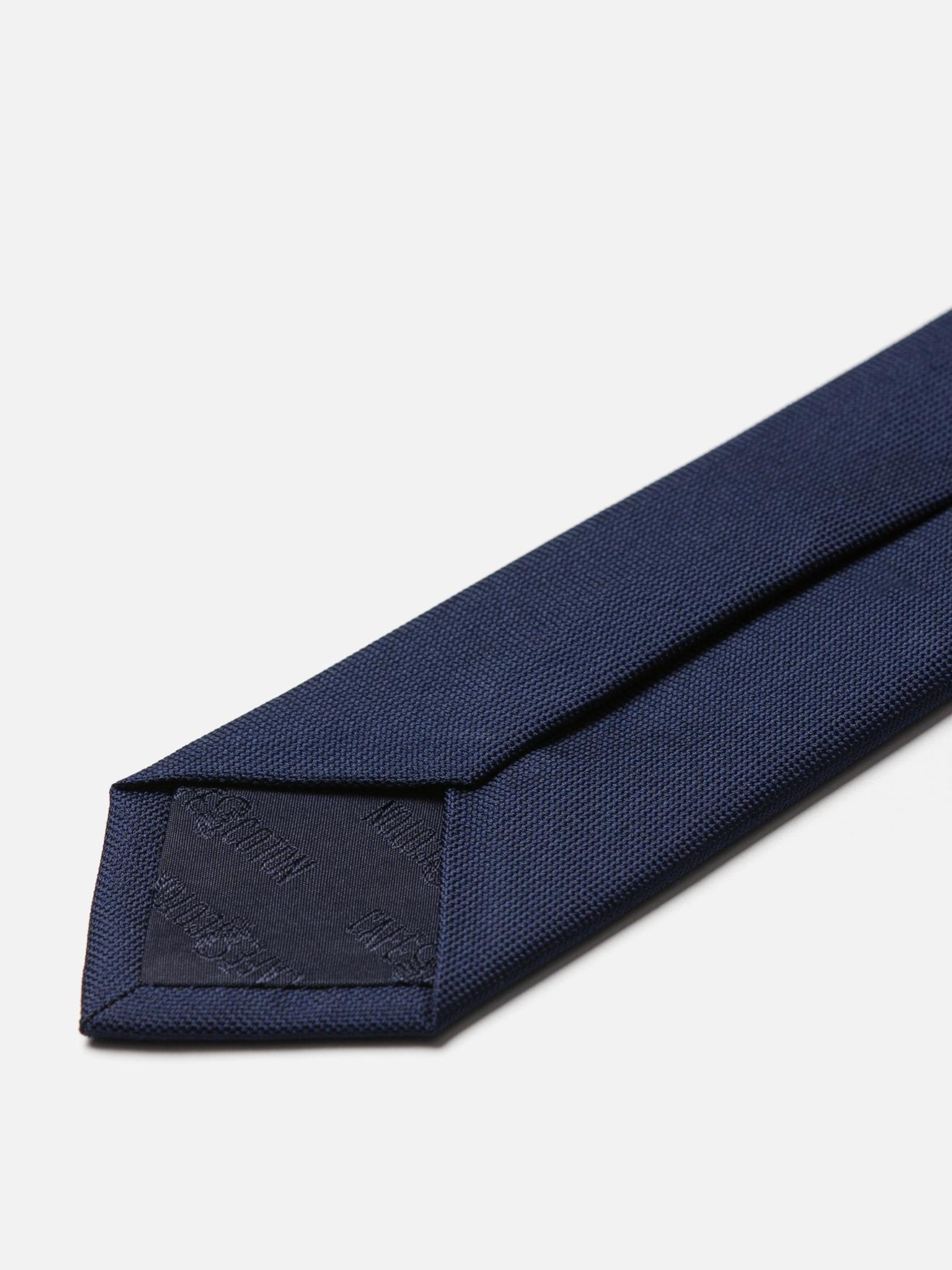 Cravate slim en micro natté de soie marine
