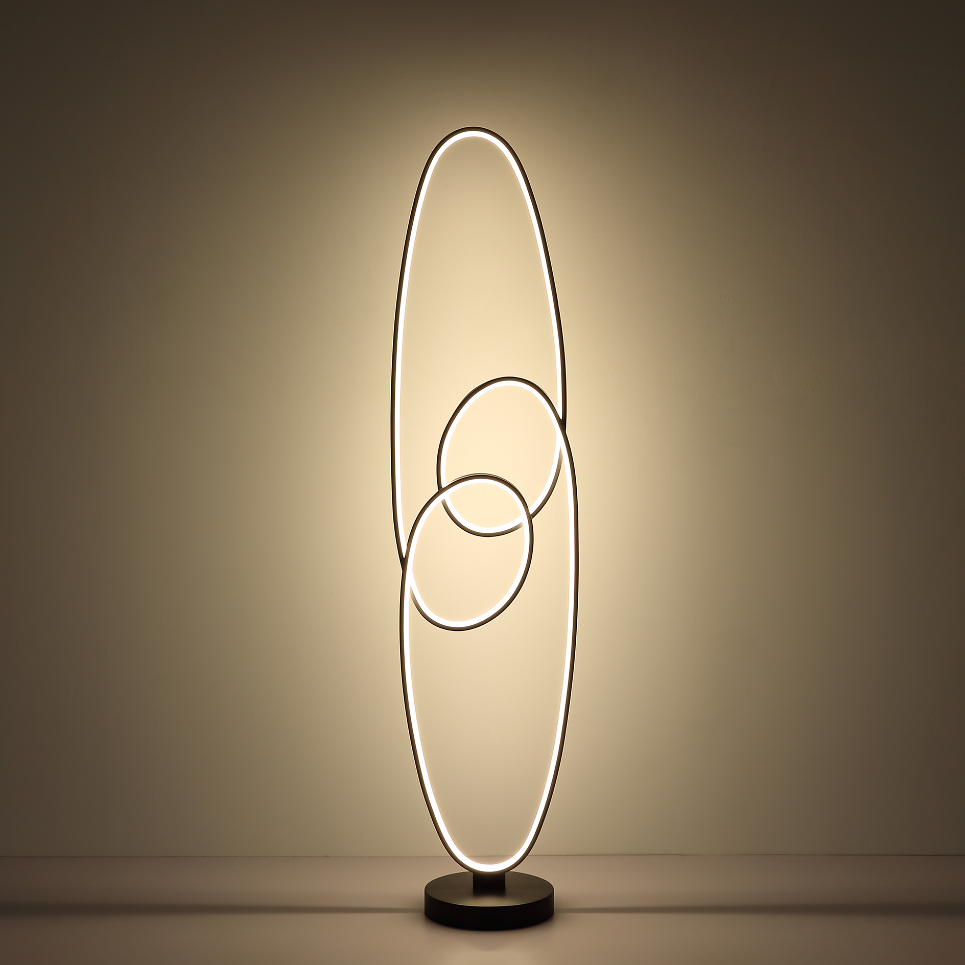 LED-Stehleuchte - schwarz matt - Memory-Funktion - 122 cm