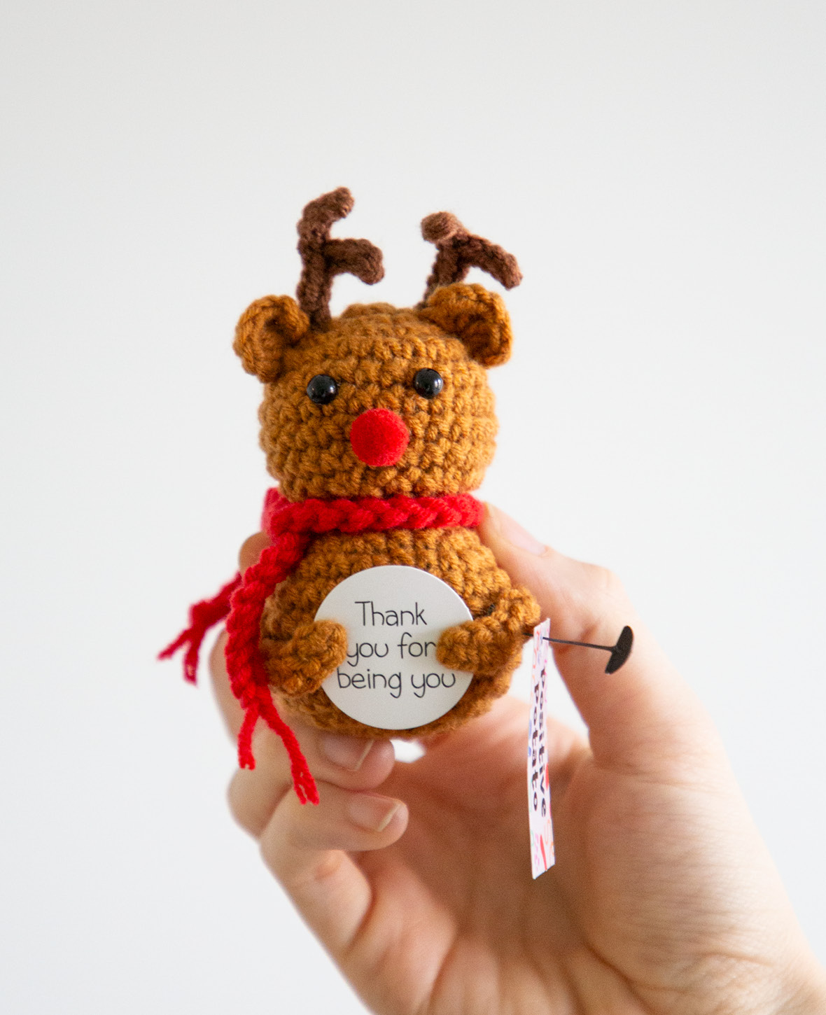 Positive Deer Gehäkelter Mini Glücksbringer Weihnachts Plüschtier Reh Christmas Kuscheltier Geschenkidee (1000-1720) - Braun / Rot