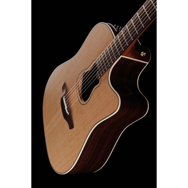Takamine GB7C w/Softcase