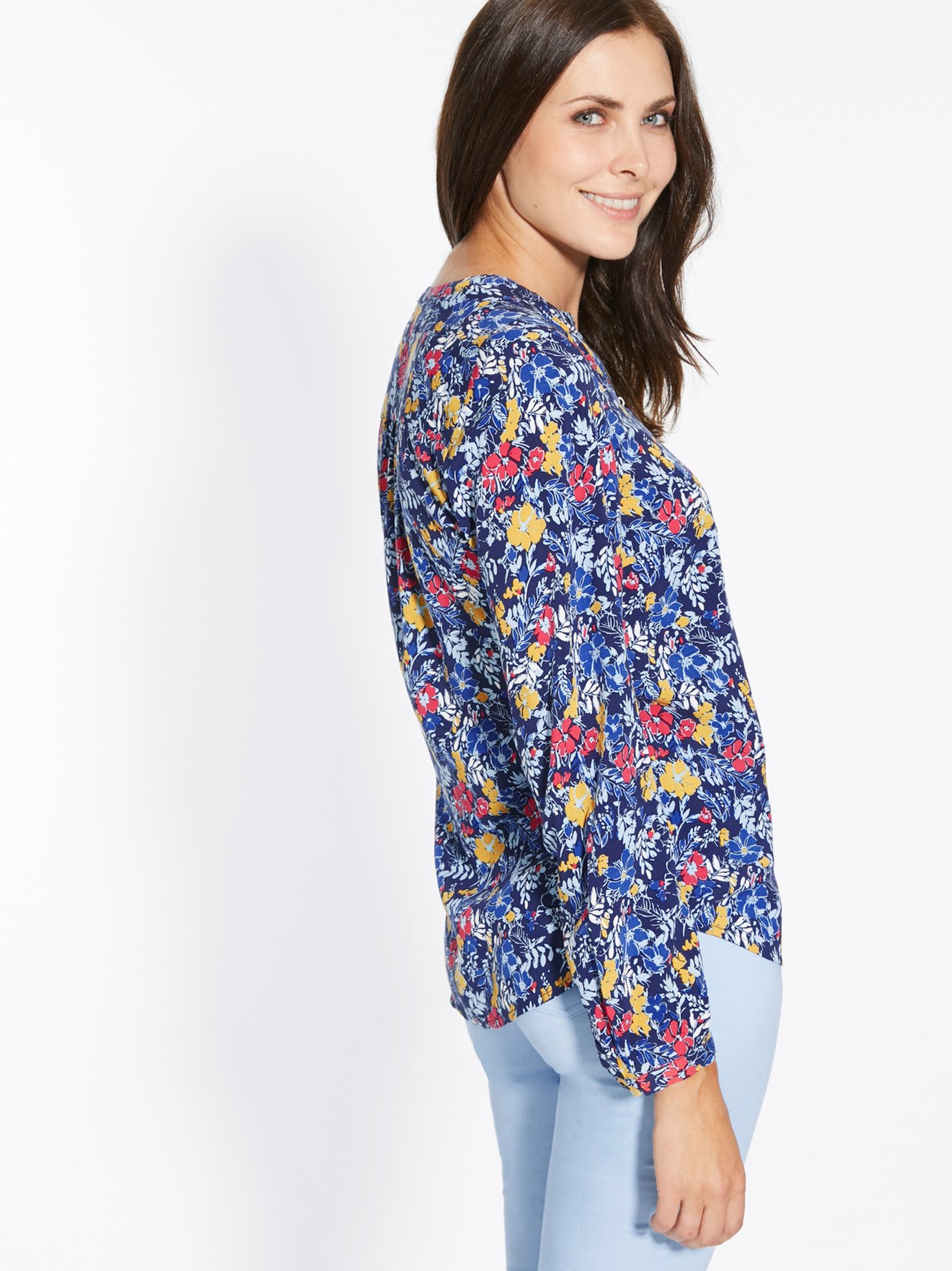 Blouse fluide zippée poitrine généreuse