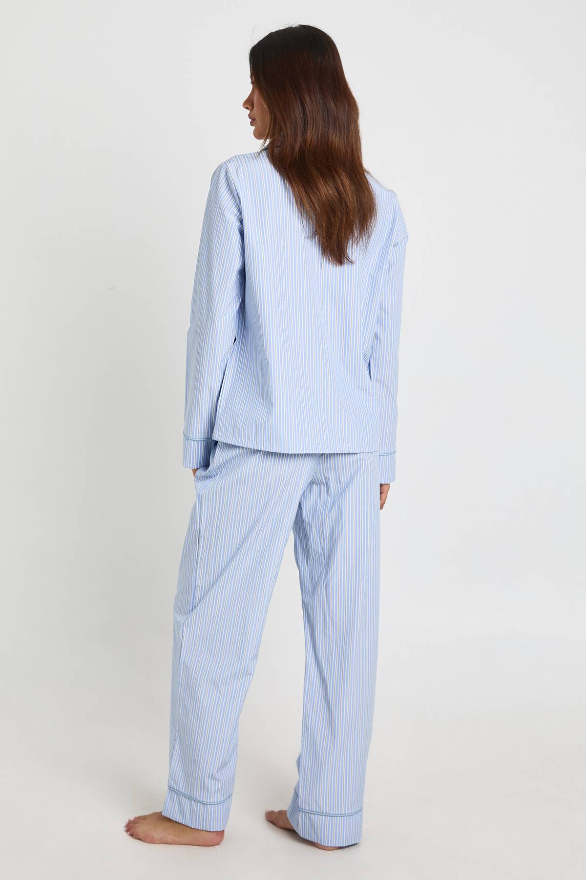 boohoo Ensemble De Pyjama Chemise À Manches Longues Et Pantalon En Popeline De Coton À Fines Rayures